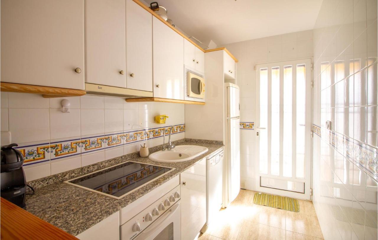 4 Bedroom Cozy Home In Pilar De La Horadada Extérieur photo