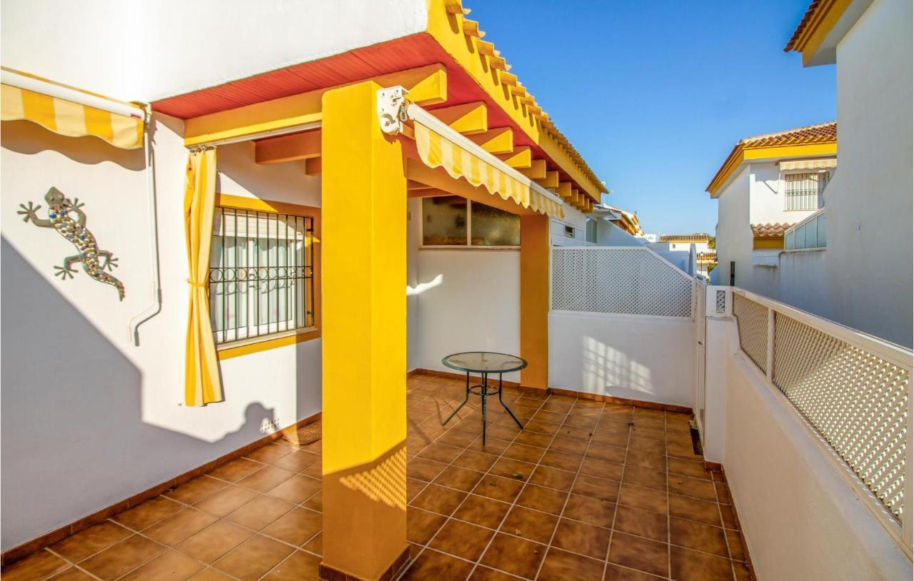 4 Bedroom Cozy Home In Pilar De La Horadada Extérieur photo