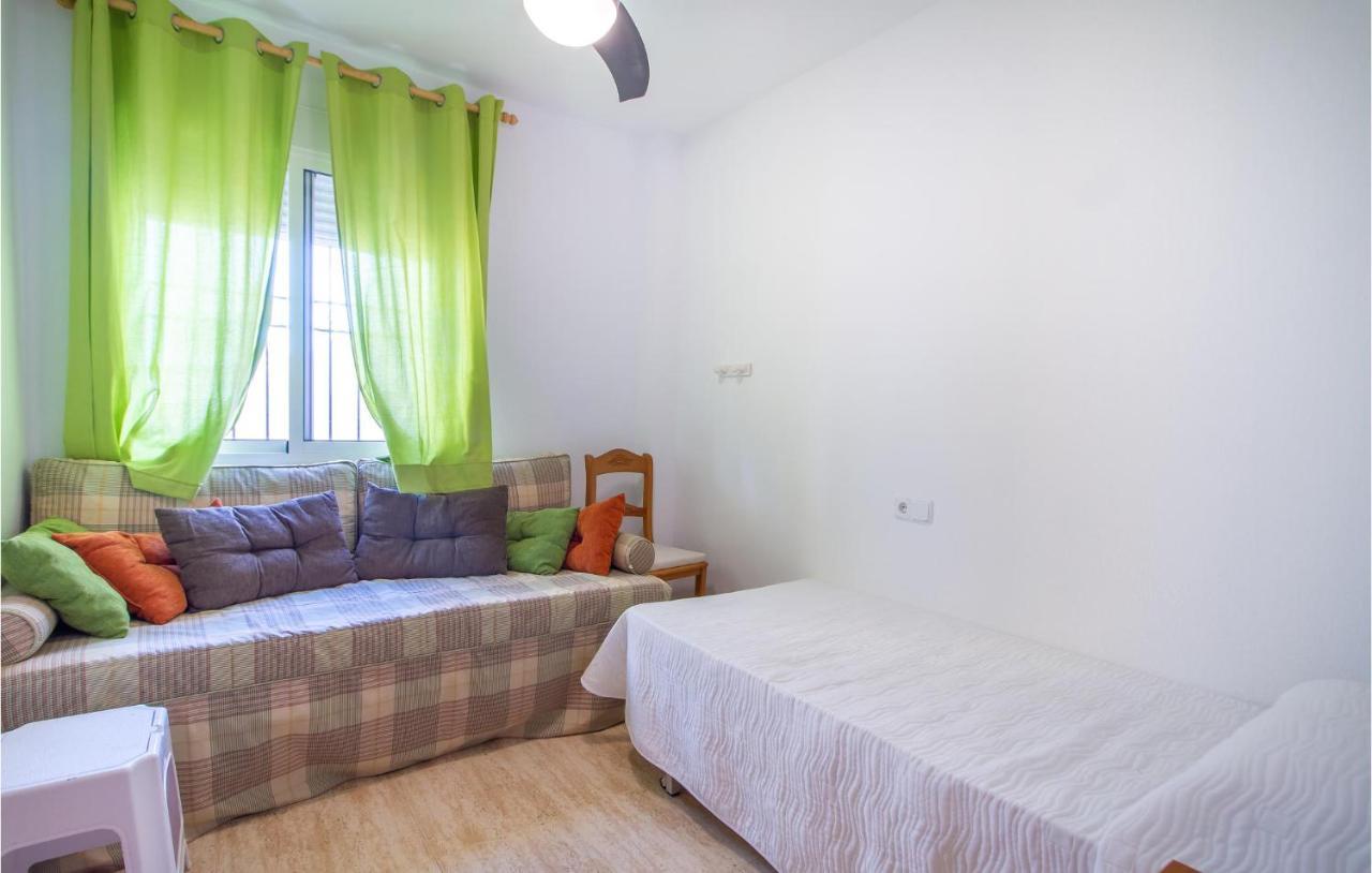 4 Bedroom Cozy Home In Pilar De La Horadada Extérieur photo